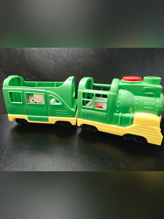 Fisher-Price Other - Fisher-Price Little People Friendly Passengers Train DYF20